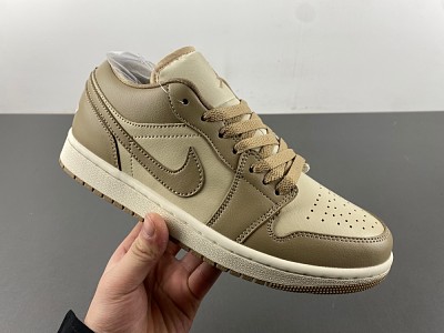 Jordan 1 AAAA-082