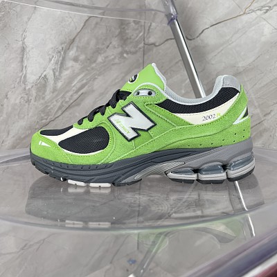 NB Shoes 2002-058